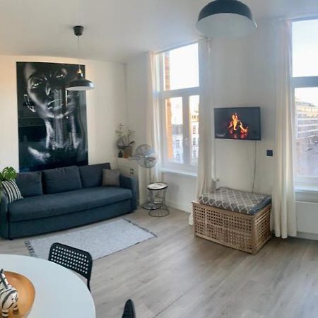 Sleep Inn - Black And White Modern Flat With Cityview Antwerp Exterior photo