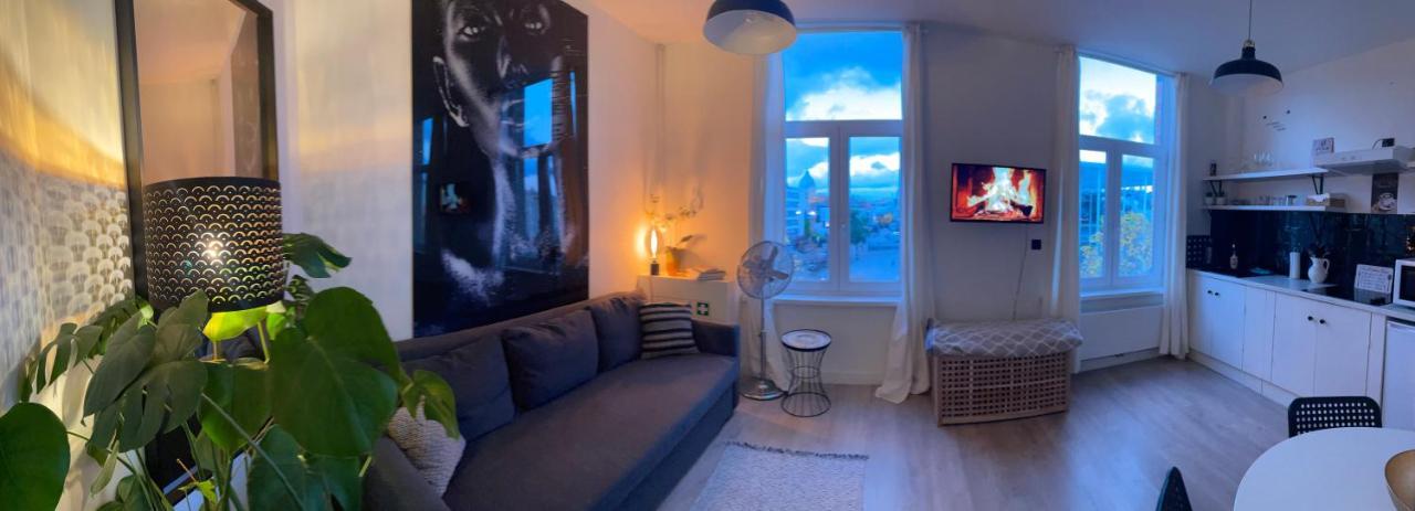Sleep Inn - Black And White Modern Flat With Cityview Antwerp Exterior photo